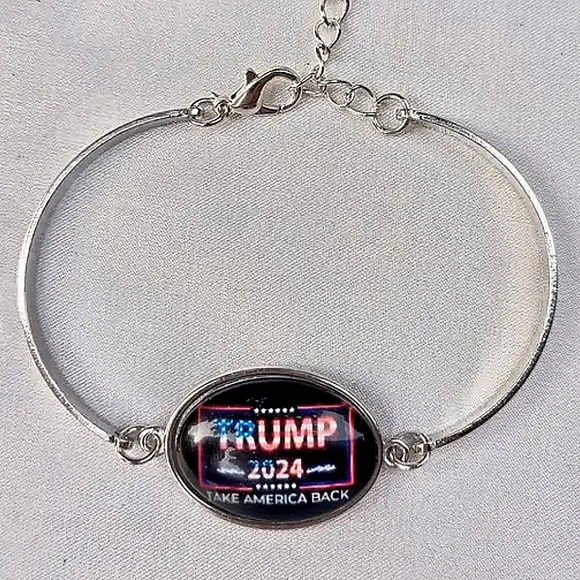 Trump 2024 Take America Back bracelet! 🇺🇸 - Picture 1 of 1